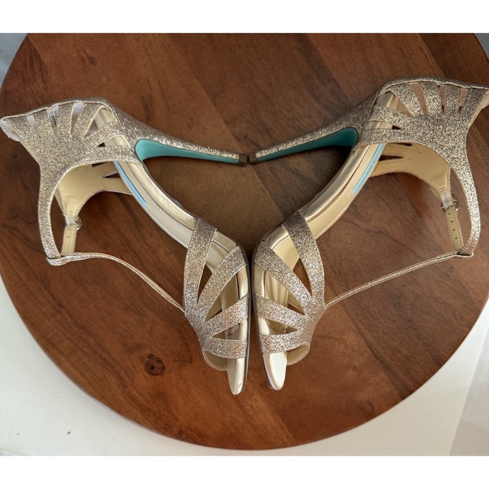 Blue By Betsey‎ Johnson Champagne SB-Tee Sparkle T-Strap Heels Women's Size 9 - Picture 12 of 13